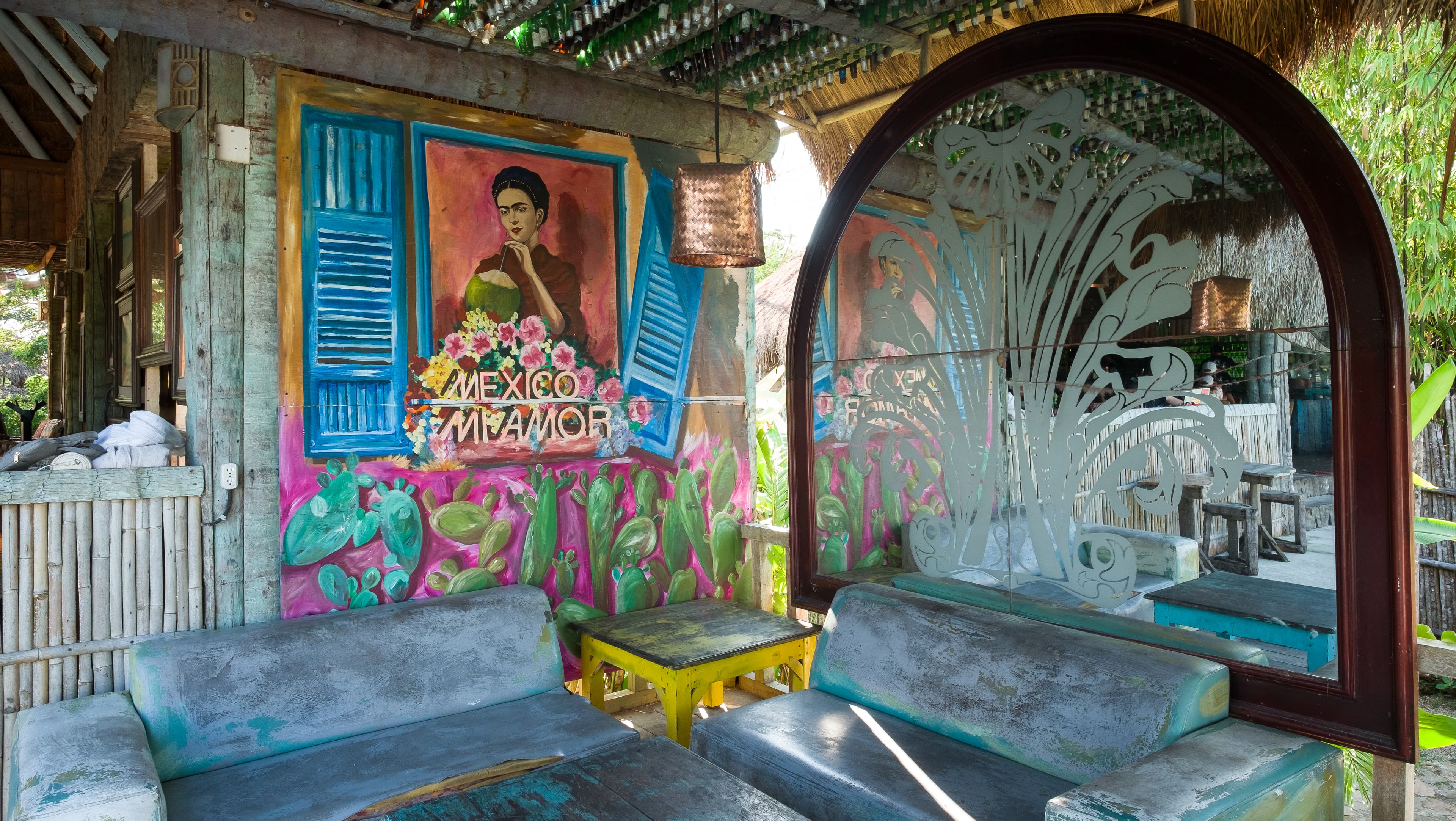 EMBAJADA UNIVERSAL: ESPÍRITU MARINO gallery image 1